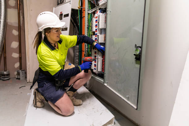 Best Affordable Emergency Electrician  in Fort Dodge, IA