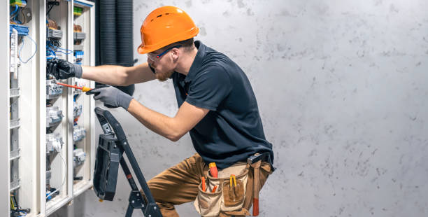 Best 24-Hour Electrician  in Fort Dodge, IA